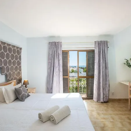 Luna - With A Pool Area With A Lounge Bar Apartment *