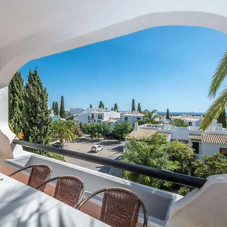 Luna - With A Pool Area With A Lounge Bar Apartment *