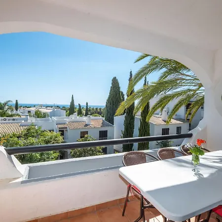 Apartment Luna - With A Pool Area With A Lounge Bar