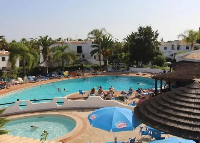 Luna - With A Pool Area With A Lounge Bar Apartment