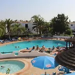 Luna - With A Pool Area With A Lounge Bar شقة
