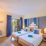 Luna - With A Pool Area With A Lounge Bar شقة