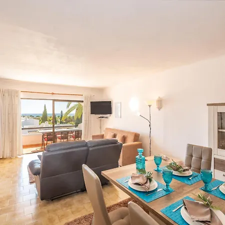 Luna - With A Pool Area With A Lounge Bar البوفيرا