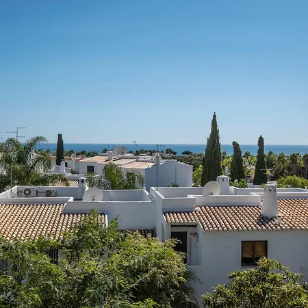 Luna - With A Pool Area With A Lounge Bar Apartamento Albufeira