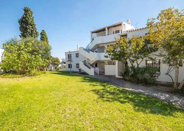 Luna - With A Pool Area With A Lounge Bar Albufeira