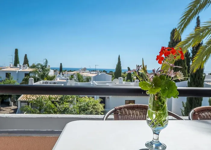 Luna - With A Pool Area With A Lounge Bar Appartement
