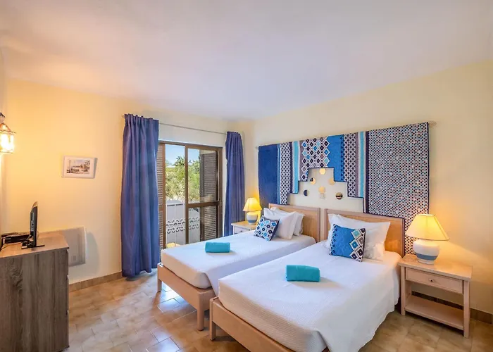 Luna - With A Pool Area With A Lounge Bar Appartement